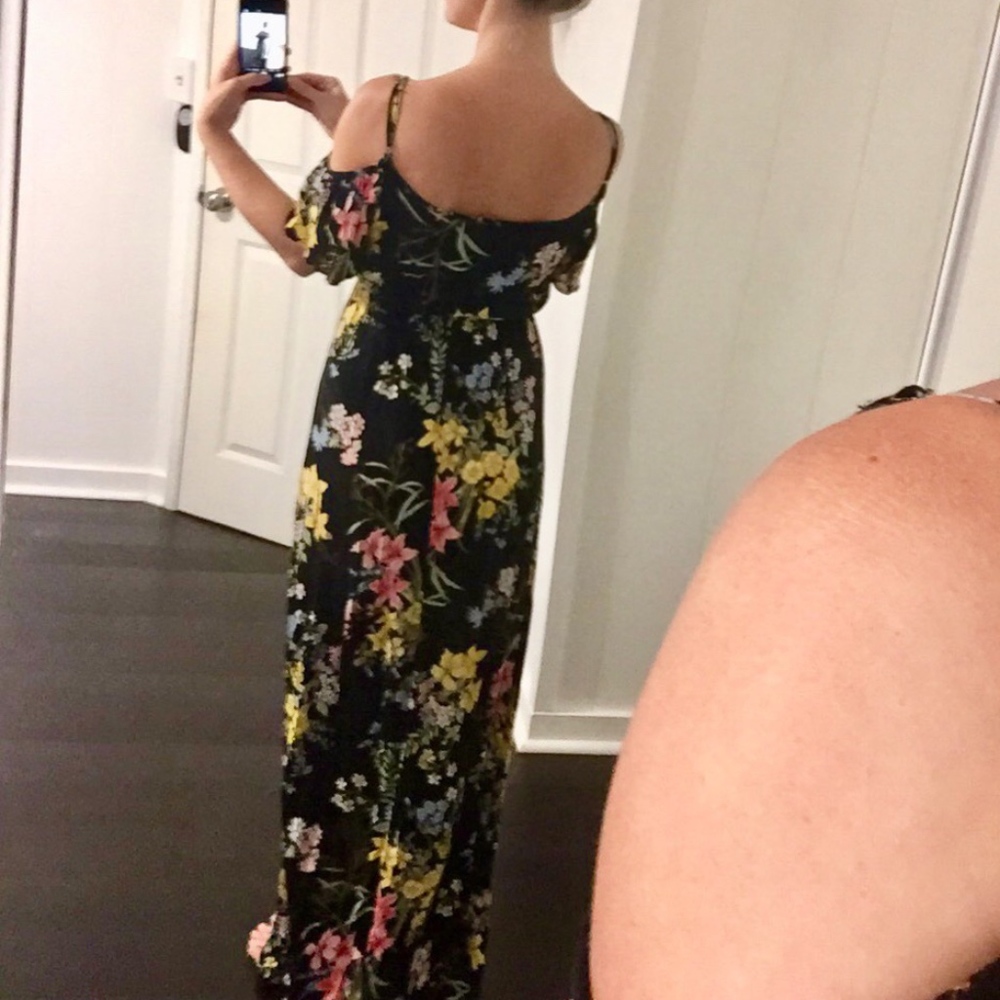 F21 Black Floral Off the Shoulder Maxi Dress